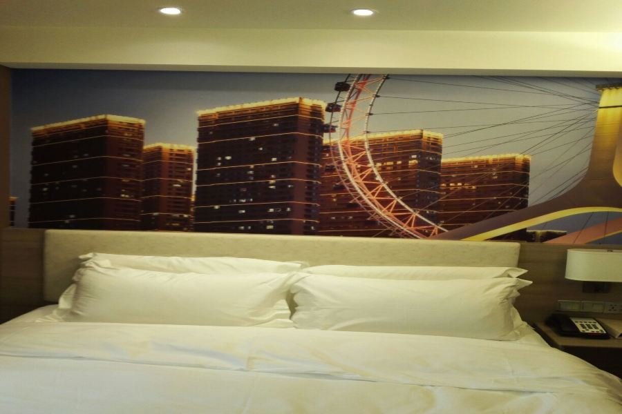 Фото Atour Hotel Nanjing Road Small White Building Tianjin