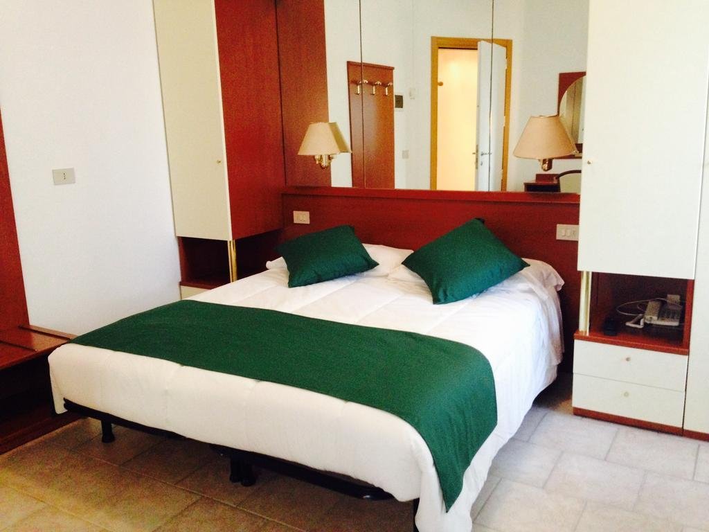 Фото Hotel Austria