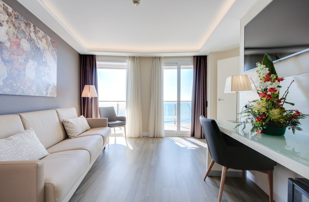 Фото Calipolis Sitges