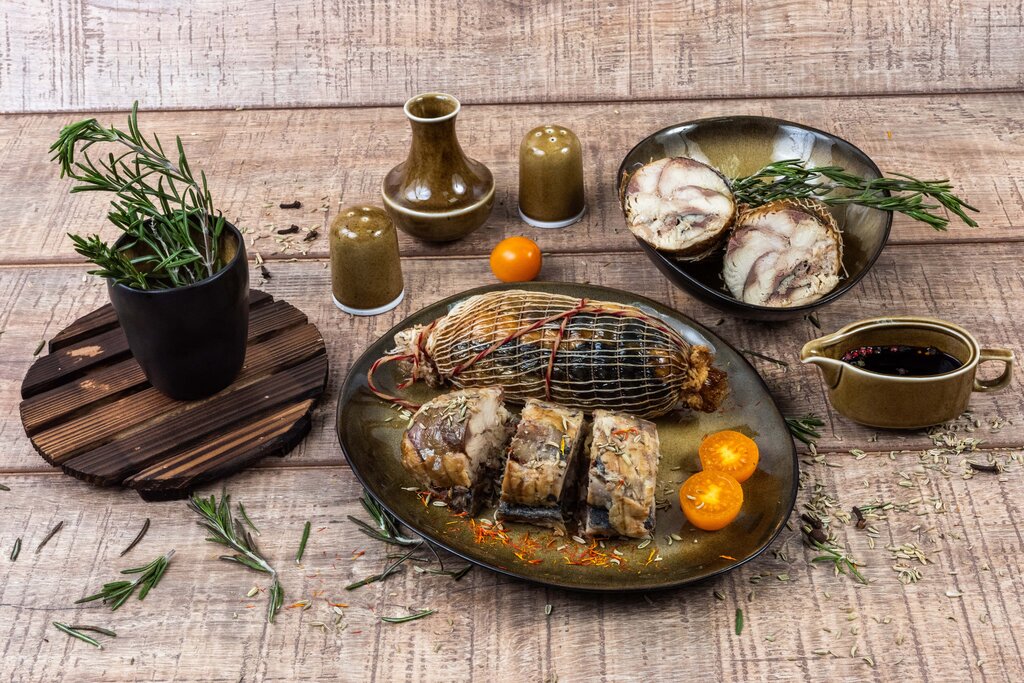 Fish and seafood Gold Fishka Water area, Samara, photo