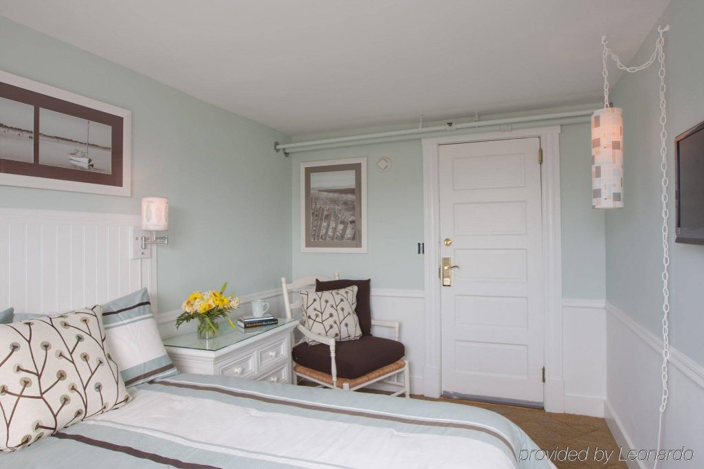 Фото Edgar Hotel Martha's Vineyard, Ascend Hotel Collection