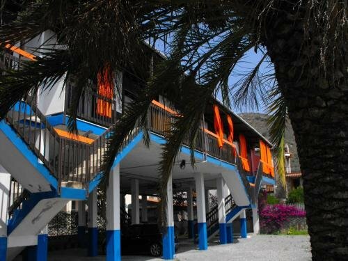 Гостиница Casa Vacanze Bungalow i Girasoli в Вентимилии