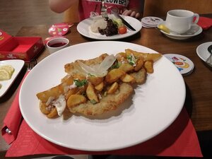 Ratatuy (posyolok gorodskogo tipa Nekrasovskiy, mikrorayon Stroiteley, 43), cafe