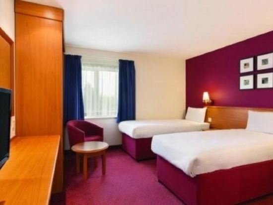 Фото Days Inn by Wyndham Peterborough