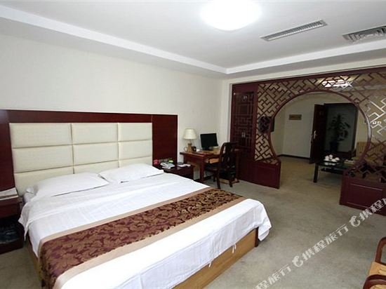 Фото Atour Hotel Taibai Road Jining