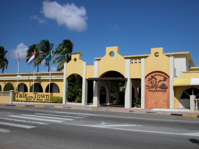 Фото Talk of the Town Hotel and Beach Club