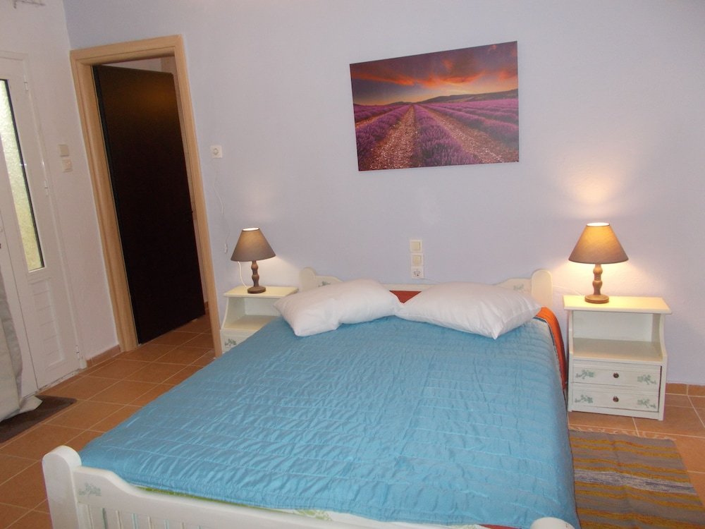 Фото To spiti tou papa sto vouno