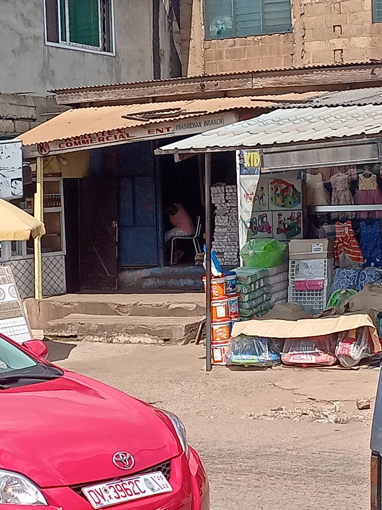 Shopping mall Kwalitex Commercial Ent, Accra, photo
