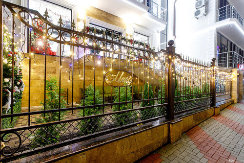 Внешний вид отеля Мари в Геленджике, фото 2