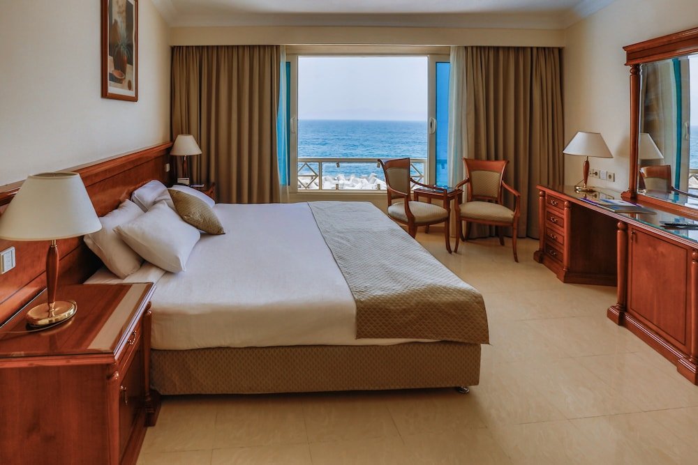 Фото Sunrise Alex Avenue Hotel