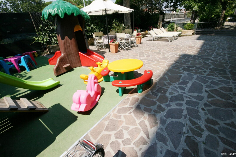 Фото Hotel Sandra