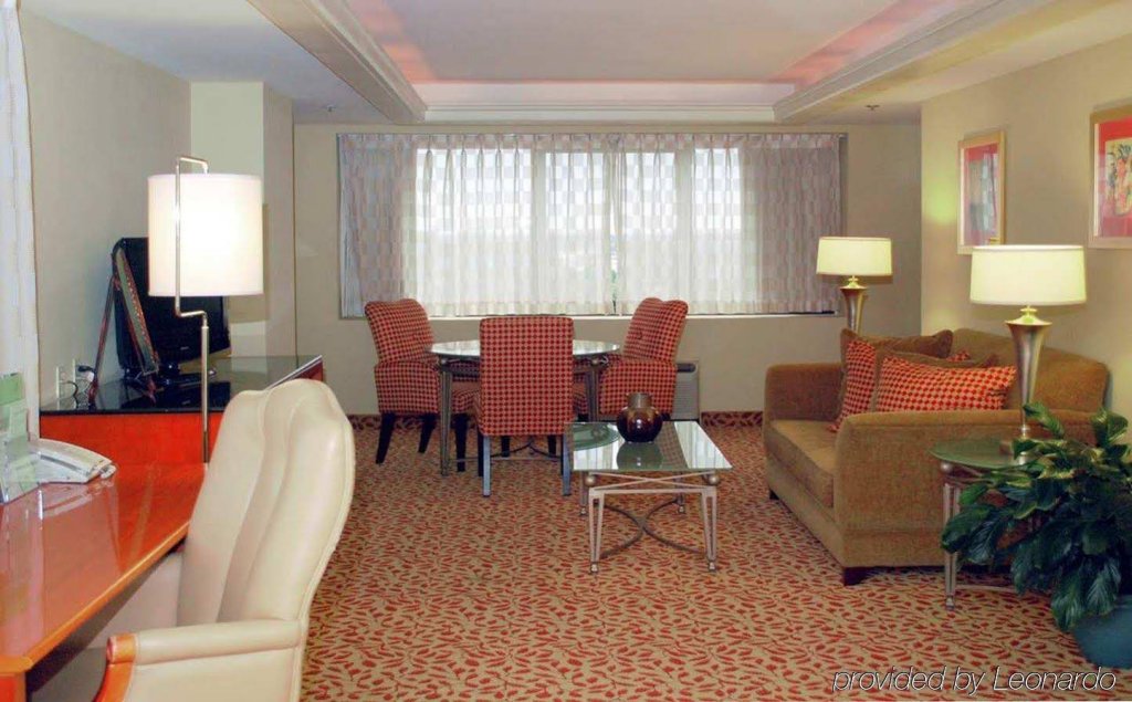 Фото DoubleTree by Hilton Los Angeles - Norwalk