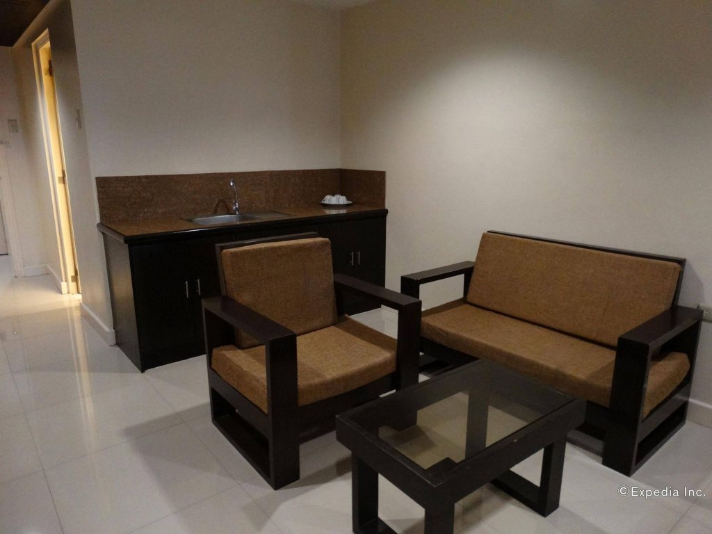 Фото Paragon Tower Hotel