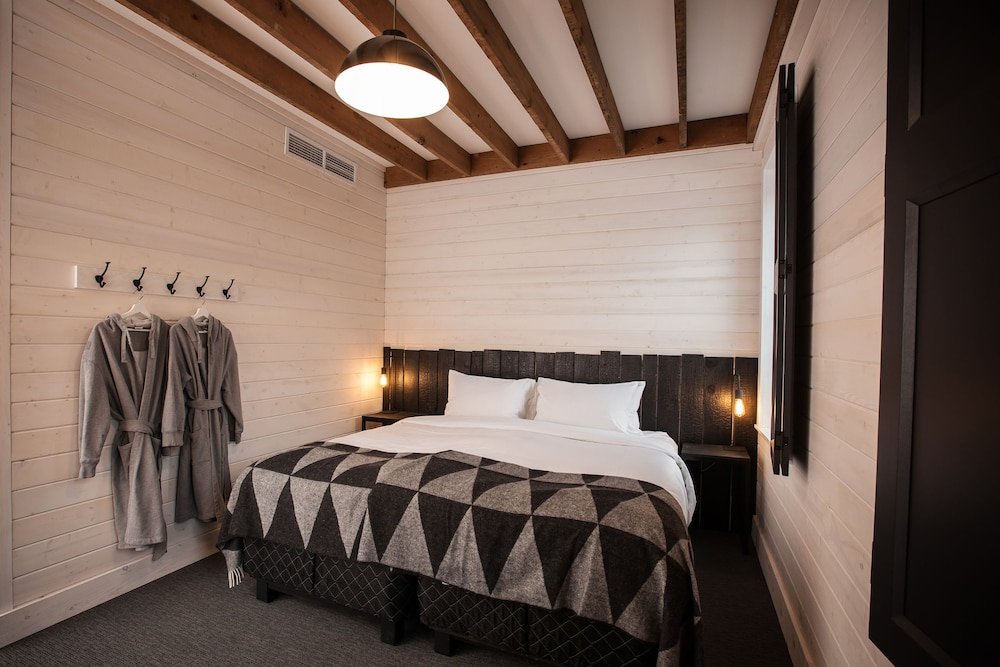 Фото The Explorers Society Hotel