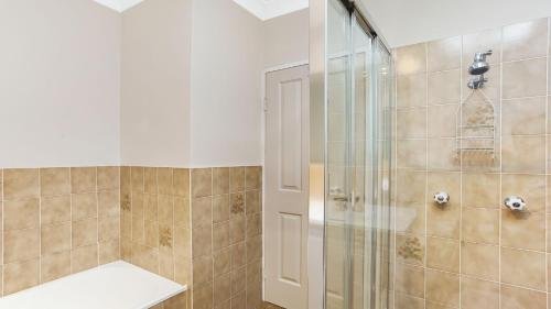 Фото Bamboo Bay at Fingal Bay