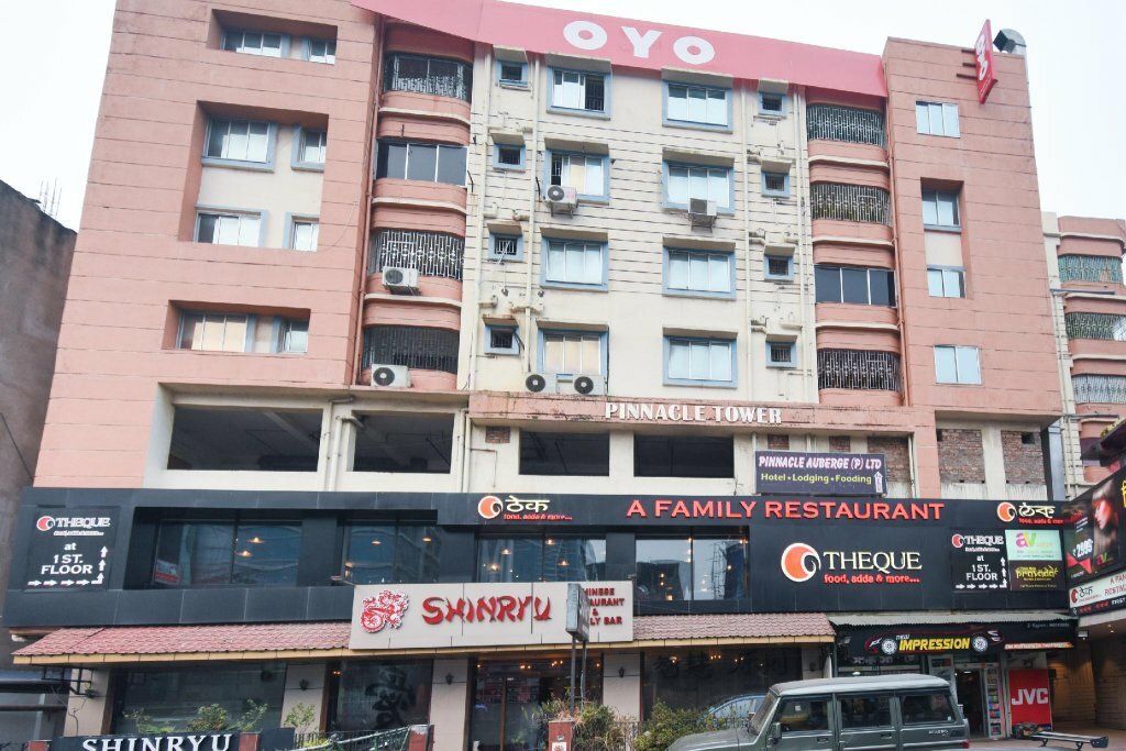 Hotel Oyo 61457 Pinnacle Auberge, Calcutta, photo