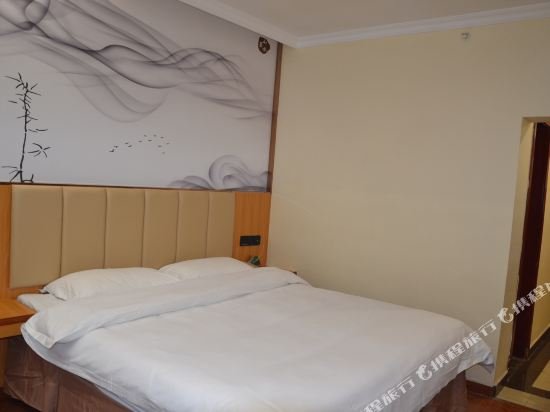 Фото GreenTree Inn Chongqing Longhu Times Tianjie Xietaizi Subway Station Hotel