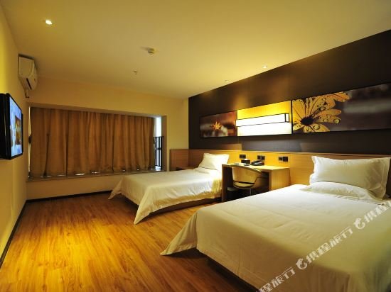 Фото Iu Hotel Guiyang Huaguoyuan Shopping Center Branch