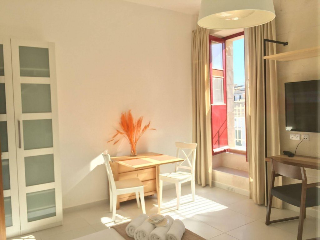 Фото Two Pillows Boutique Hostel