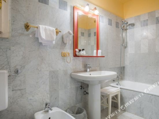 Фото Отель Torre Guelfa