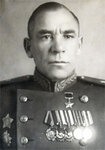 Герою Советского Союза Дмитрию Николаевичу Голосову (selo Russkaya Borkovka, ulitsa Kuybysheva, 44), placa conmemorativa, primera piedra