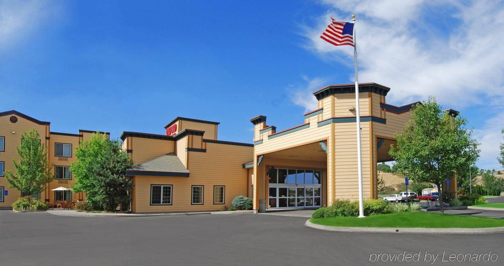 Фото Oxford Suites Pendleton