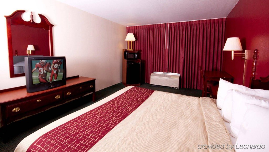 Фото Red Roof Inn & Conference Center Lubbock