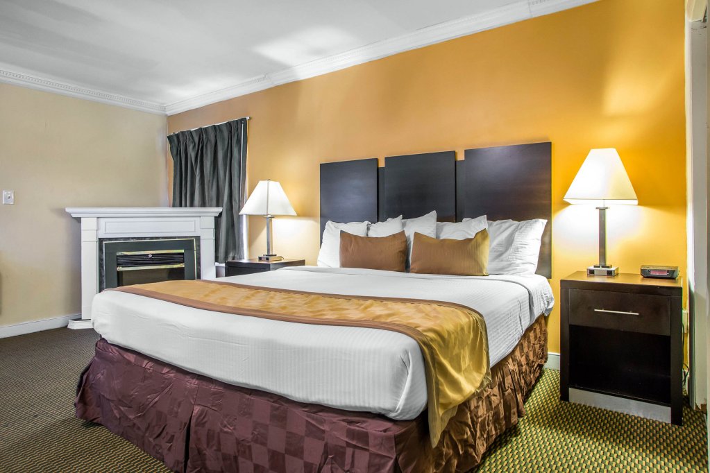 Фото Econo Lodge Beach and Boardwalk