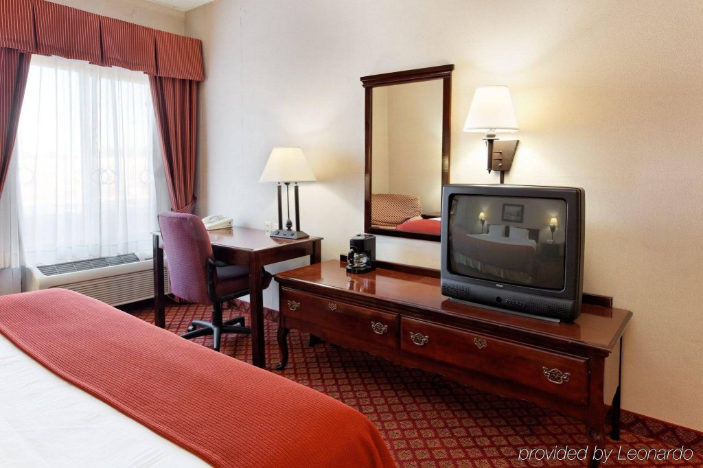 Фото Holiday Inn Express Metropolis, an Ihg Hotel