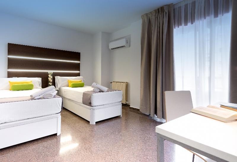 Фото Roisa Hostal Boutique