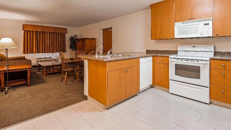 Фото Best Western Rose Quartz Inn