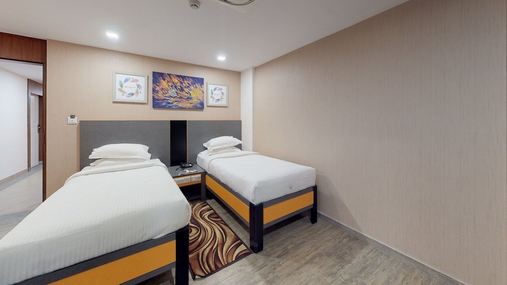 Фото 37th Crescent Boutique Suites