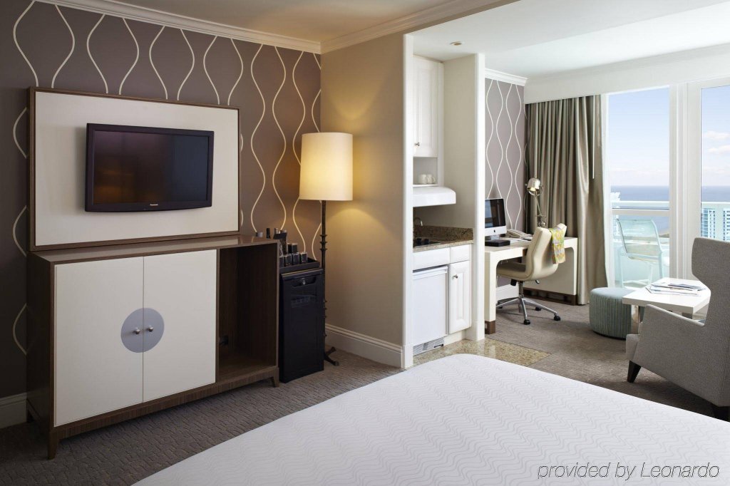 Фото Fontainebleau Miami Beach