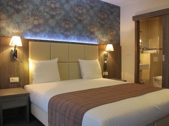 Фото Dansaert Hotel