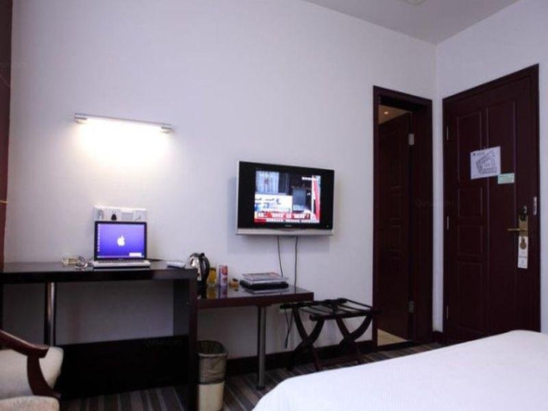 Фото GreenTree Inn Qingdao Jiaozhou Fuzhou South Road Datong Building Express Hotel