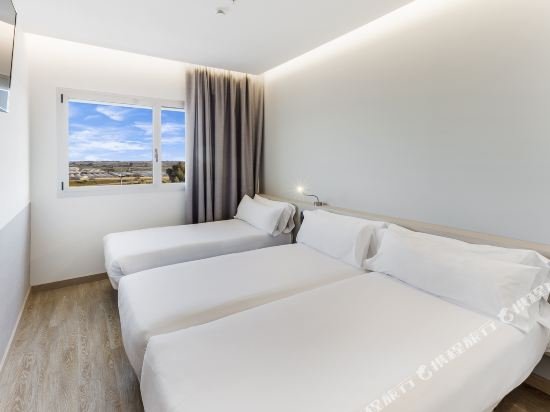 Фото B&b Hotel Viladecans