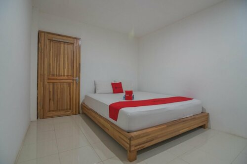 Гостиница RedDoorz near Gajah Mada Pontianak в Понтианаке