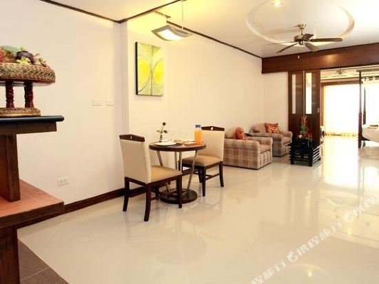 Фото Pattaya Loft Hotel