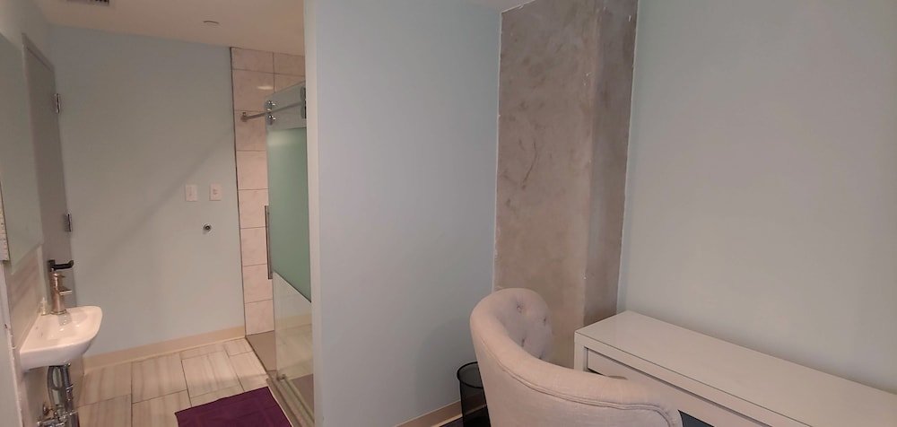 Фото U Street Hostel