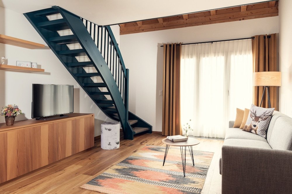 Фото Conrad's Mountain Lodge - Sport Equipment included