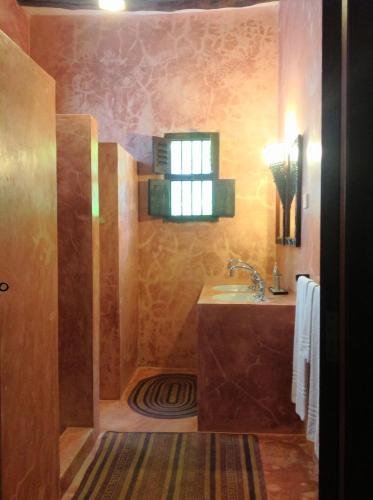 Фото Kijani Hotel