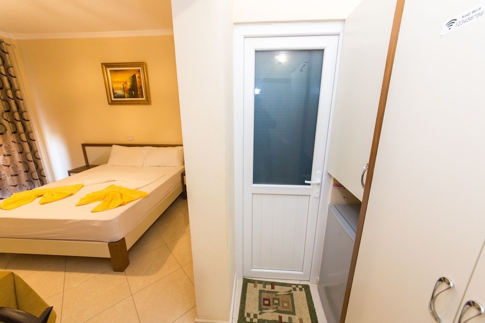 Фото Hotel Vila Misiri