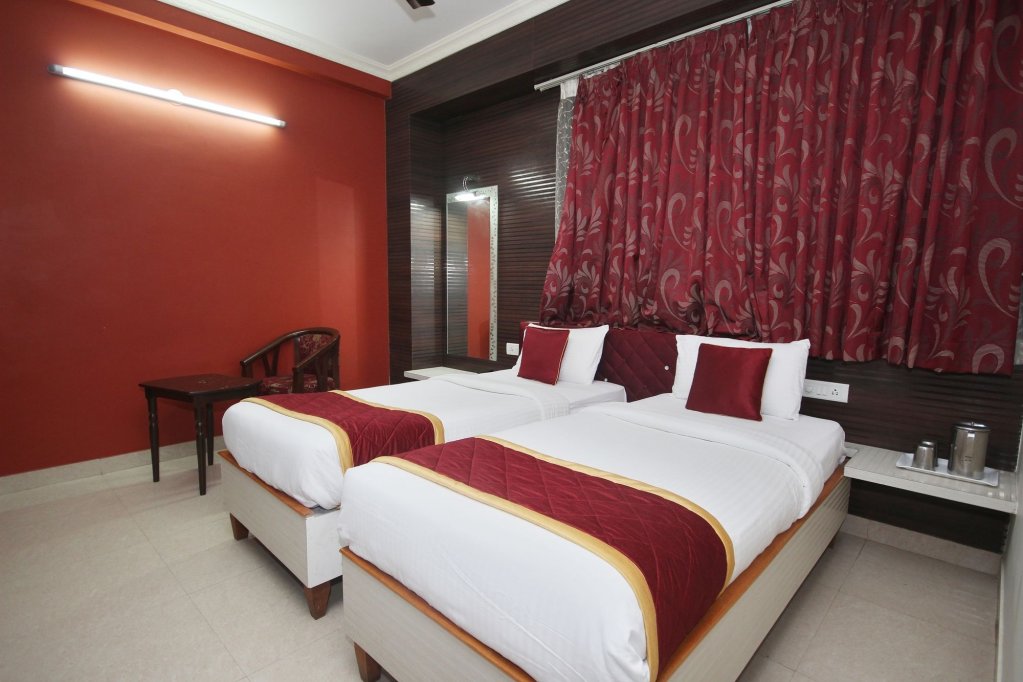 Фото Oyo 437 Hotel Vastav Comforts Inn