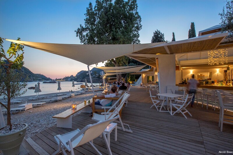 Фото Akrotiri Beach