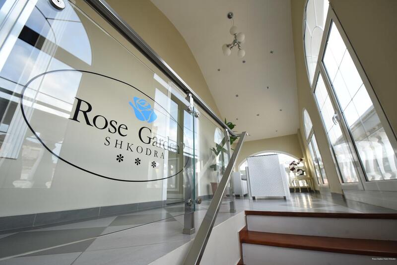 Фото Rose Garden Hotel