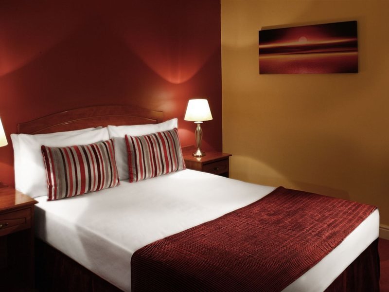 Фото Latterkenny Court Hotel