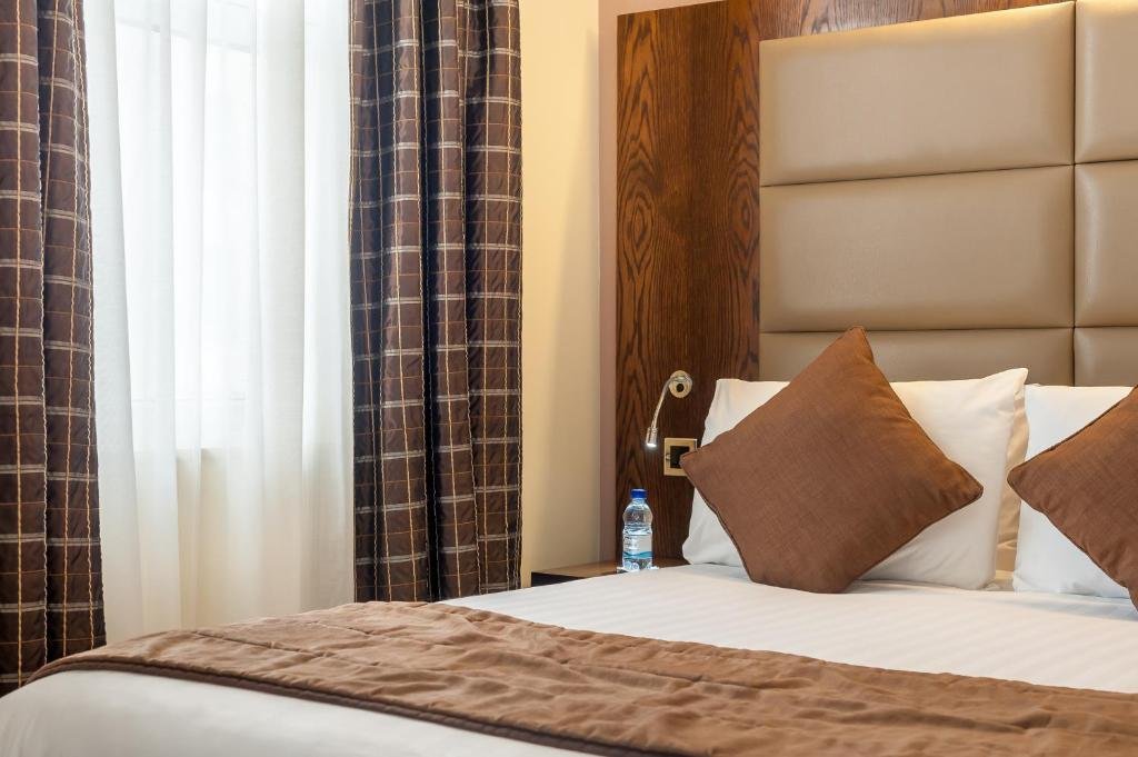 Фото Mercure London Hyde Park Hotel