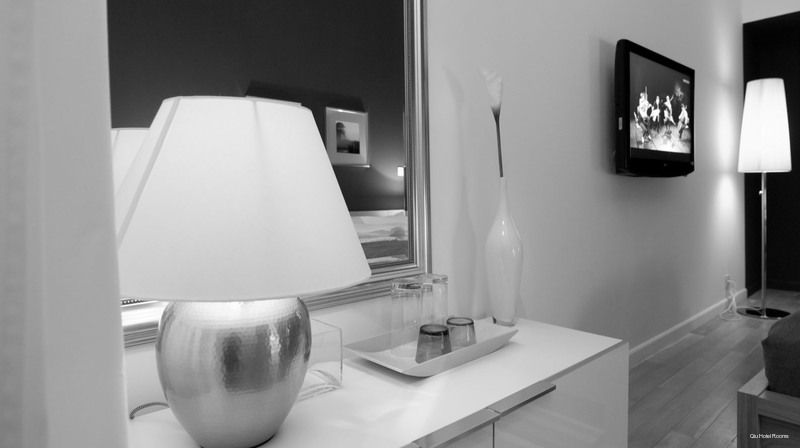 Фото Qiu Hotel Rooms