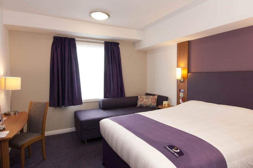 Фото Premier Inn London City Tower Hill
