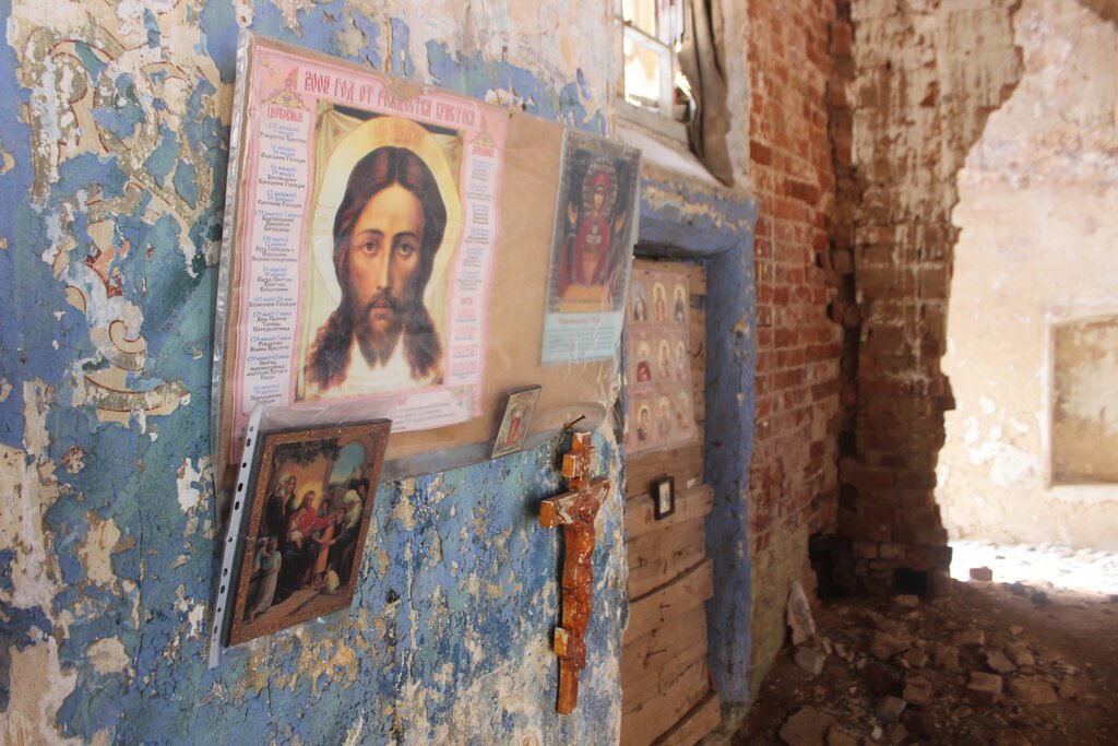 Orthodox church Tserkov Ikony Bozhiyey Materi Kazanskaya V Bakunino ، مقاطعة ياروسلافل، صورة